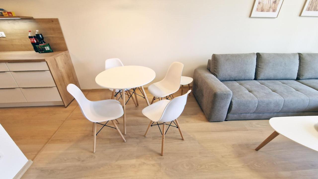 Luxo 2 Room Apartments By Bratislavatrip المظهر الخارجي الصورة