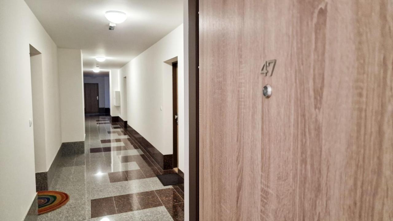 Luxo 2 Room Apartments By Bratislavatrip المظهر الخارجي الصورة