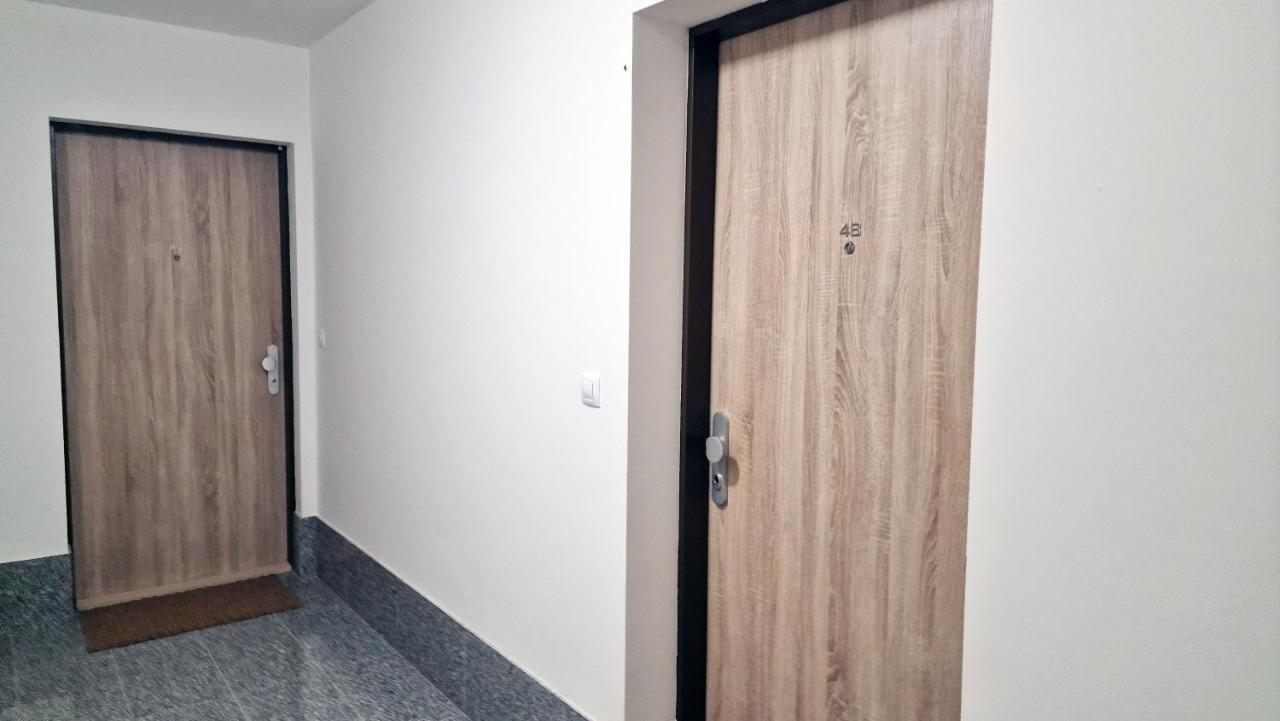 Luxo 2 Room Apartments By Bratislavatrip المظهر الخارجي الصورة